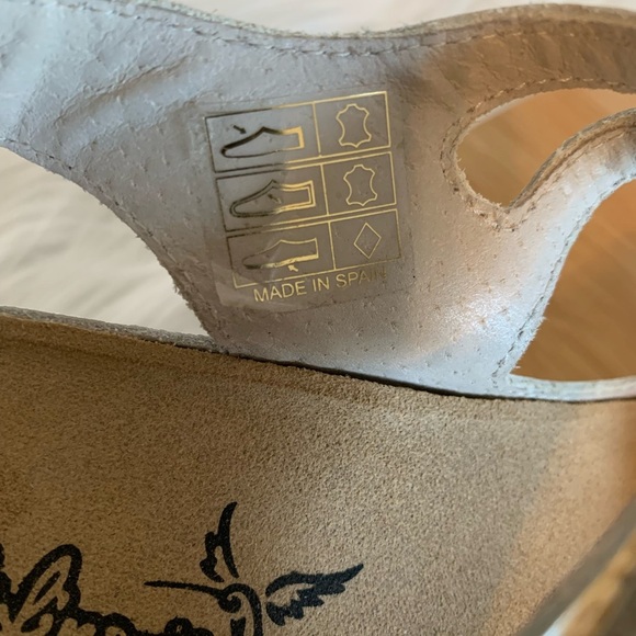 White and Tan Sandals with Perforated Strap Design - Picture 10 of 11